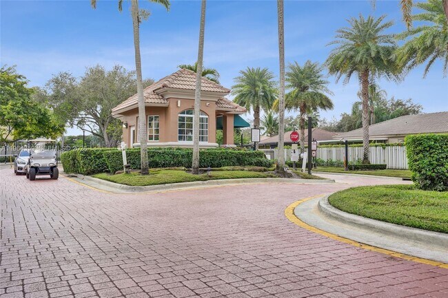 Building Photo - 2421 SW 103rd Way