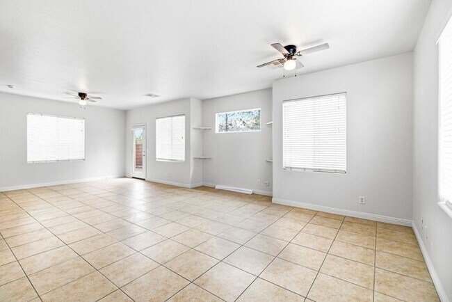 Building Photo - Inviting 3-Bedroom Home with Oversized Loft in Gated Southwest Community
