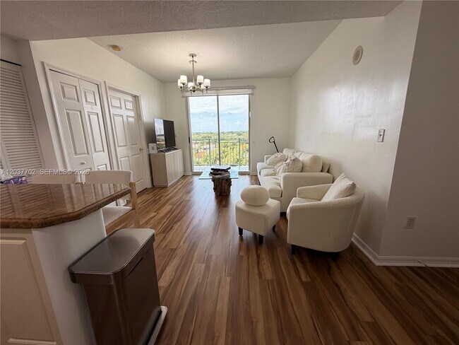 Building Photo - 3500 Coral Wy