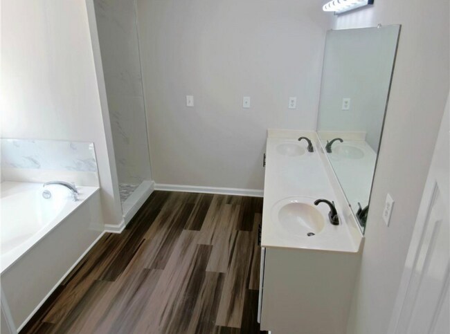 Building Photo - 3225 Blackwood Ln