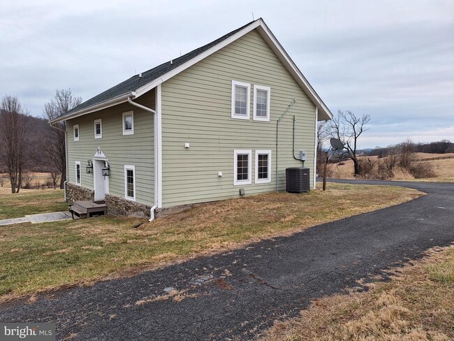 Building Photo - 2254 Winchester Rd