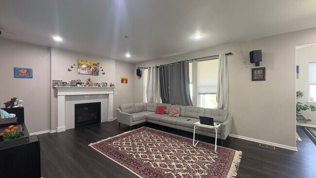Building Photo - Great House In Fort Collins