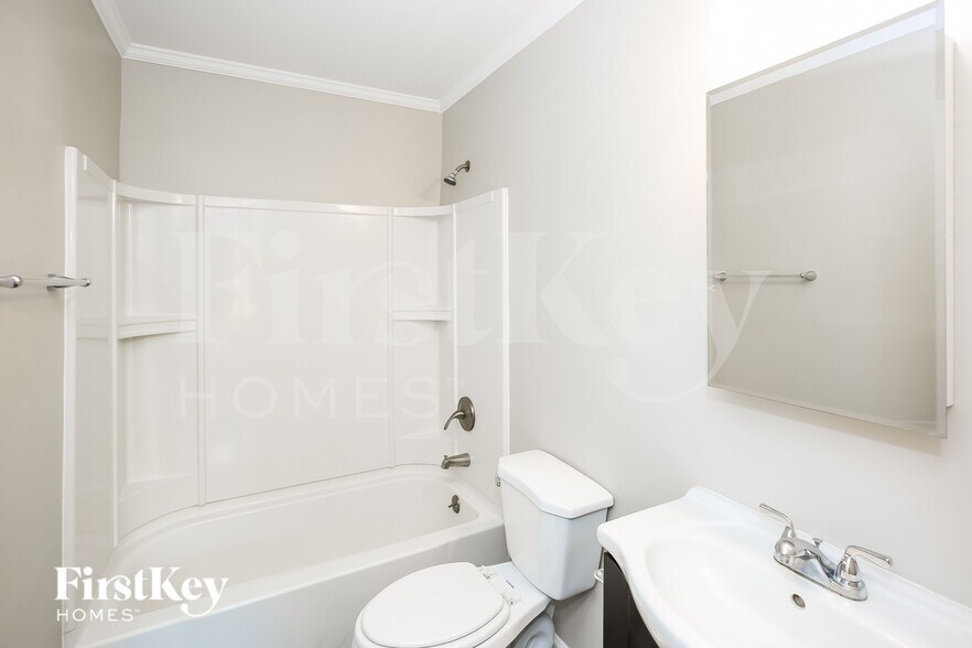 Building Photo - 12300 Danby Rd