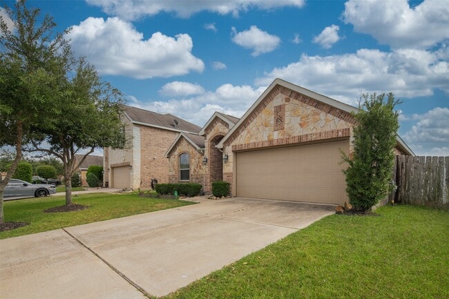 Building Photo - 6818 Rambling Manor Ct