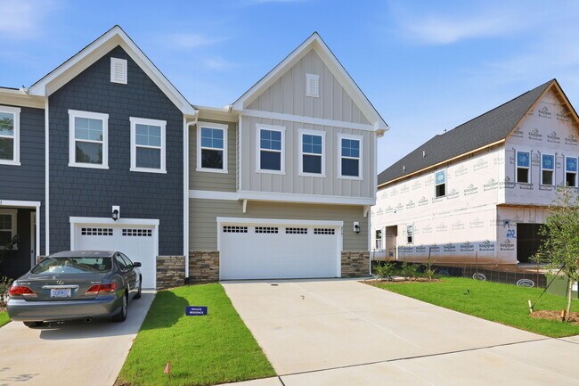 Building Photo - 219 Deercroft Dr