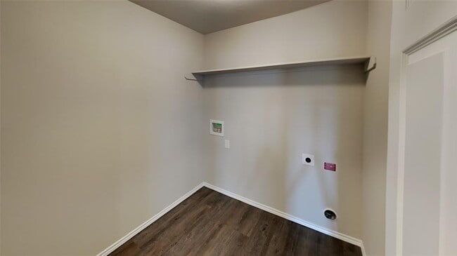 Building Photo - 9905 Rattlesnake Ln