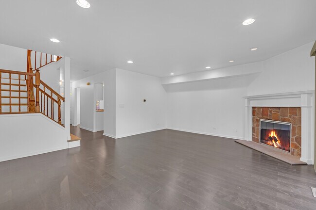 Building Photo - 1239 S Wellington Ct