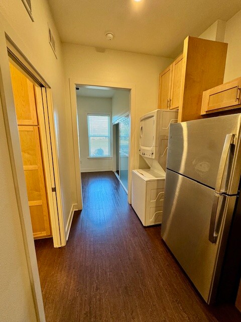 Building Photo - 726 E Emma Ave