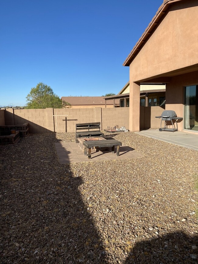 Building Photo - 10487 E Rita Ranch Crossing Cir