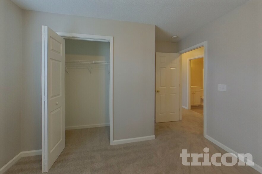 Building Photo - 65 Sand Oak Ct