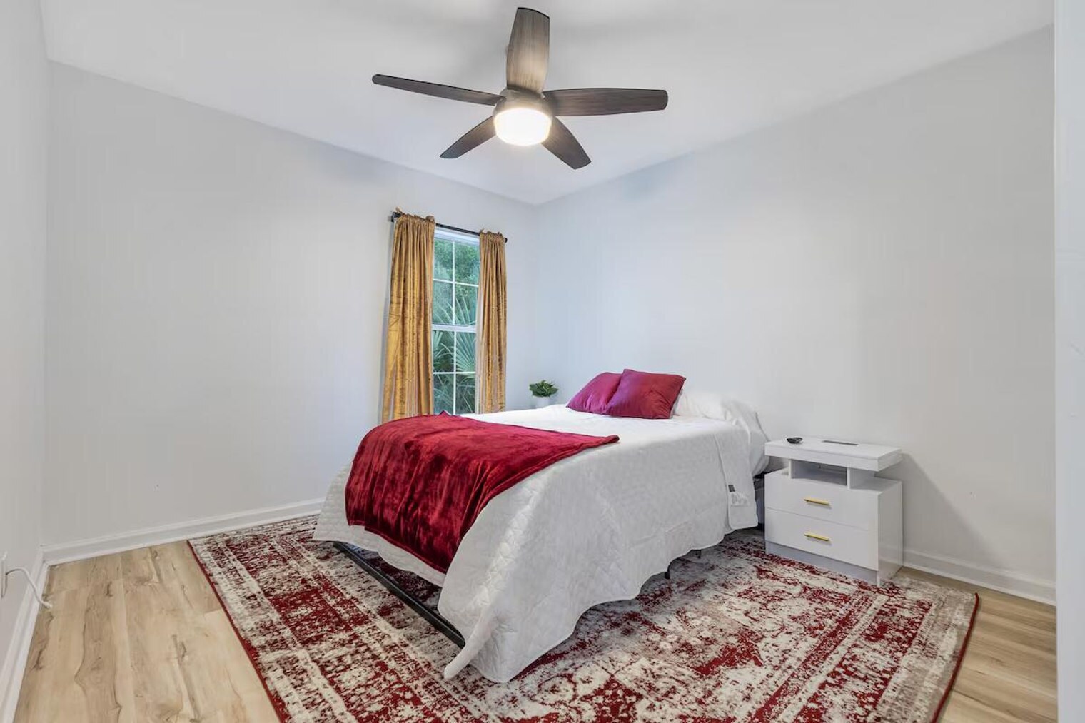 Building Photo - 1308 W Brevard St