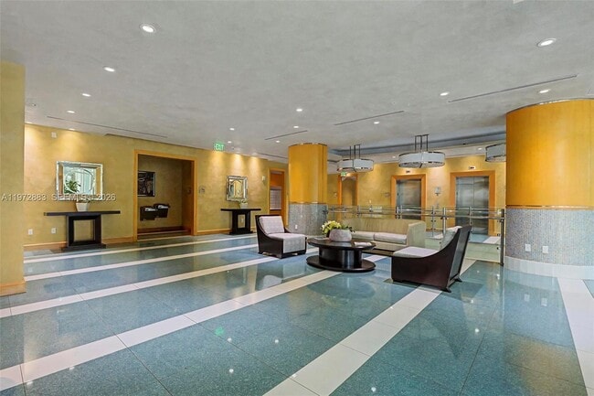 Building Photo - 218 SE 14th St