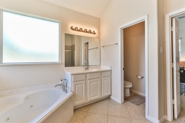 Building Photo - 6511 Lavender Bend Ln