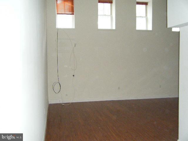 Building Photo - 2837 Cambridge St