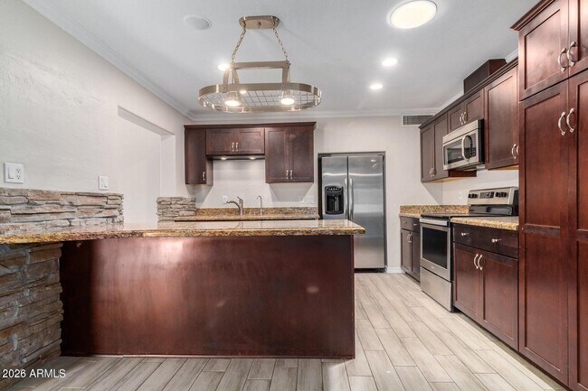 Building Photo - 132 E Pebble Beach Dr