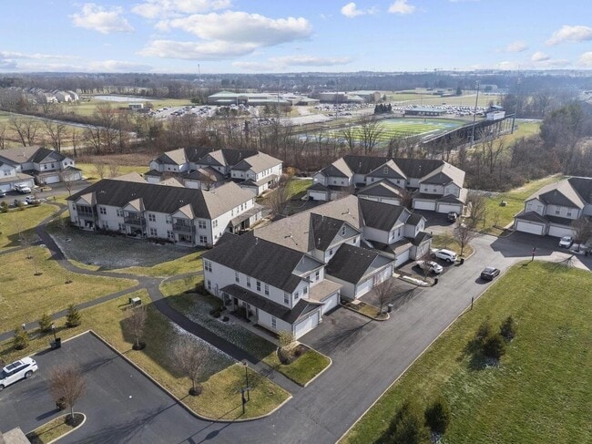 Building Photo - 5901 Blackbird Wy