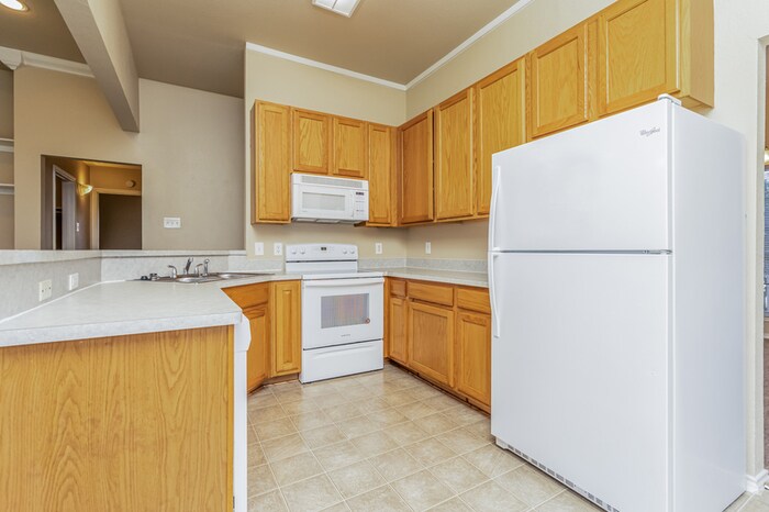 Building Photo - 11825 Hickory Garden Dr