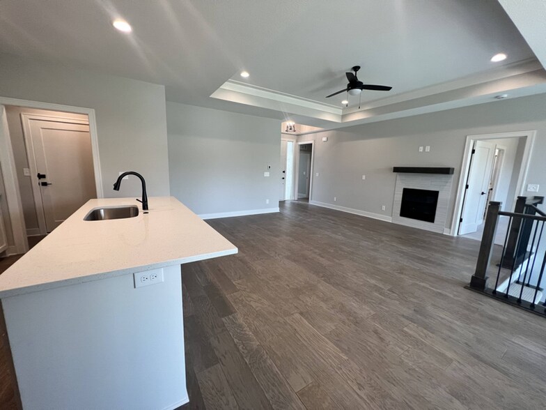 Building Photo - 1302 SW Heartwood Dr