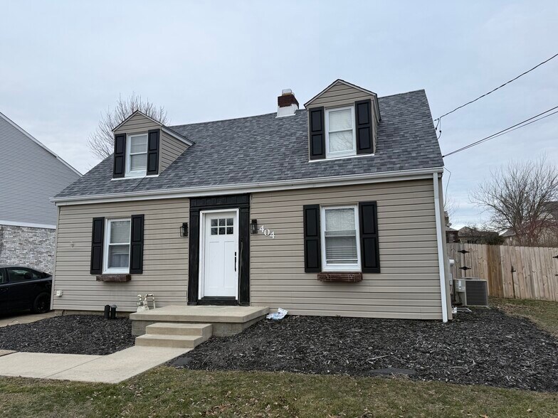 Building Photo - 404 Baker Dr