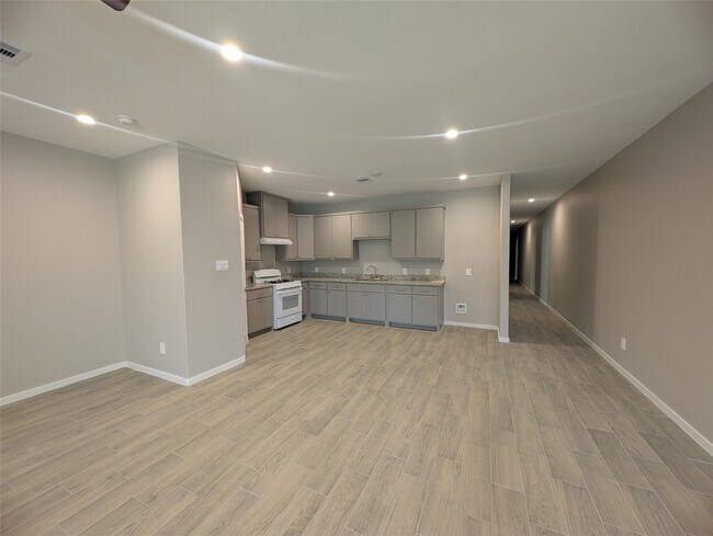 Building Photo - 7745 Swiftwater Ln