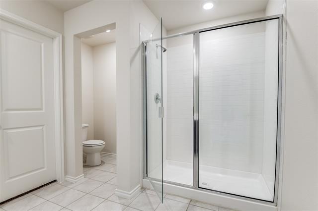 Building Photo - 1319 Lowhill Dr