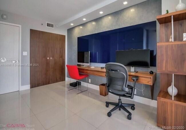 Building Photo - 4000 Towerside Terrace