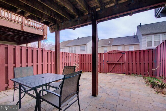 Building Photo - 4009 Timber Oak Trl