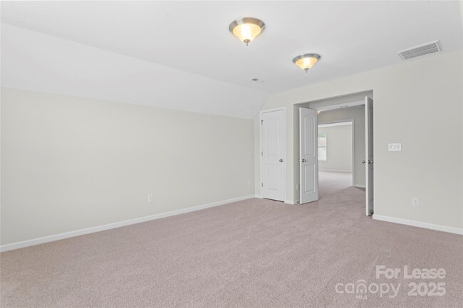 Building Photo - 1037 Jack Pine Rd