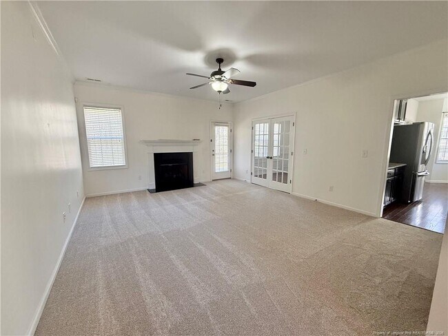 Building Photo - 352 Old Field Loop