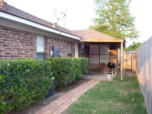 Building Photo - 243 Reeder Dr