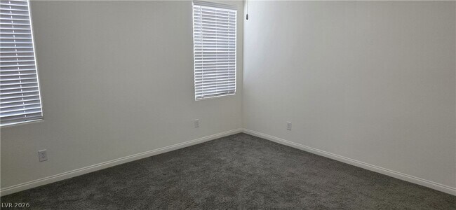 Building Photo - 427 Larksong Ave