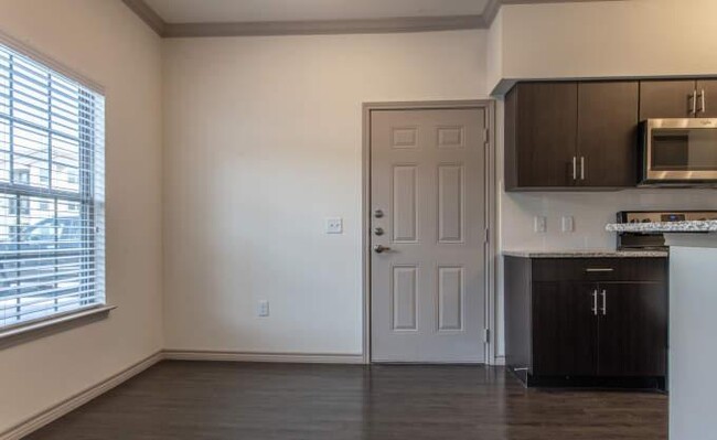 Building Photo - 1 bedroom in Montgomery TX 77316