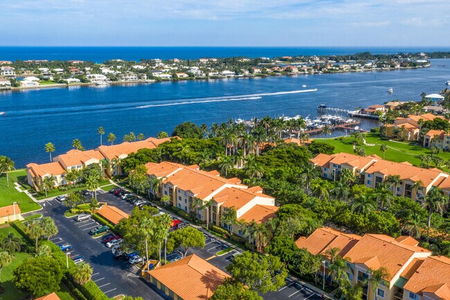 Building Photo - 160 Yacht Club Way