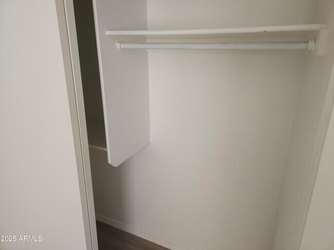 Building Photo - 1321 W Butler Dr