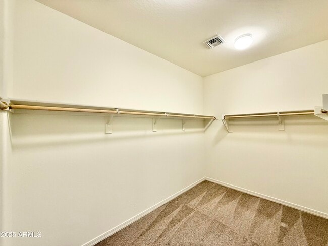 Building Photo - 735 W Derringer Way