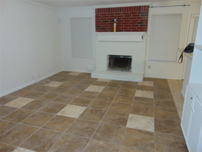 Building Photo - 8603 Rustling Leaves Dr