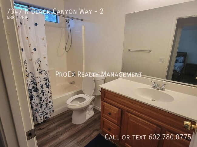 Building Photo - Rare 4 Bedroom 2 Bathroom in Phoenix