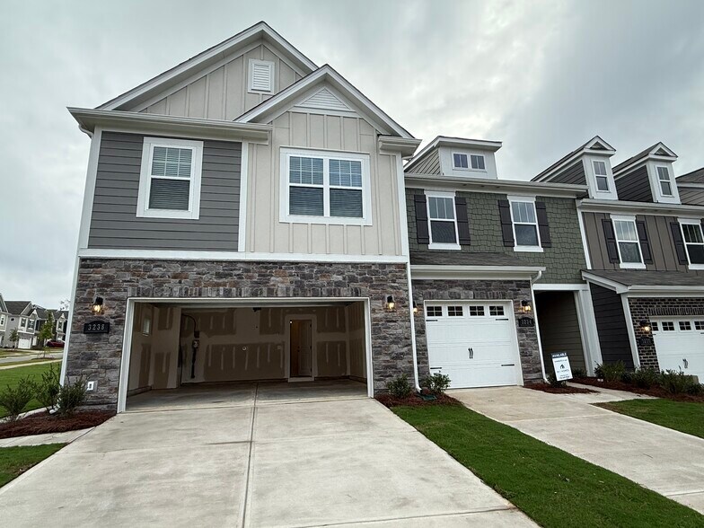 Building Photo - 3238 Lilac Grove Dr