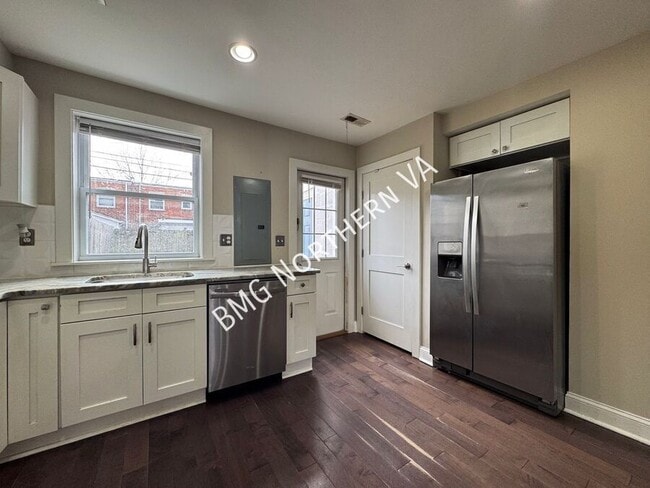 Building Photo - 3351 Clay Pl NE