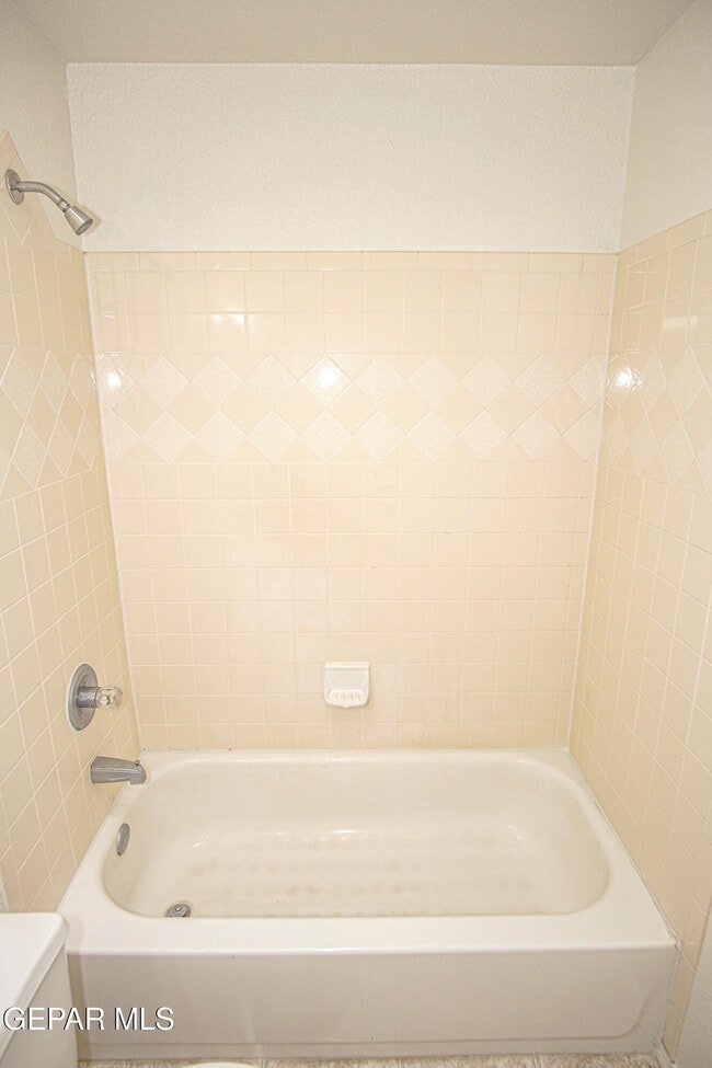 Building Photo - 6724 Dakota Ridge Dr