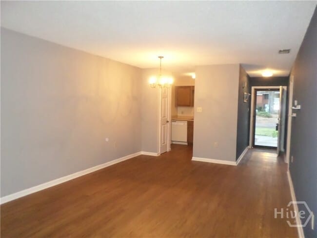 Building Photo - 29 Colony Park Dr