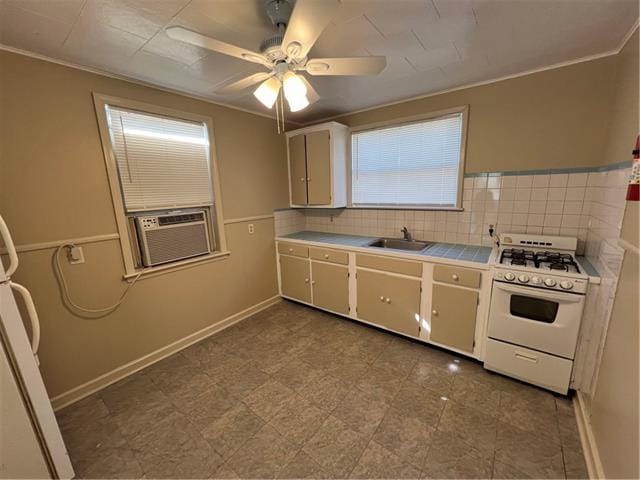 Building Photo - 638 Ave F