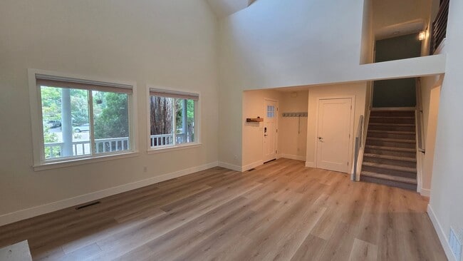 Building Photo - 5977 Scotswood Ct