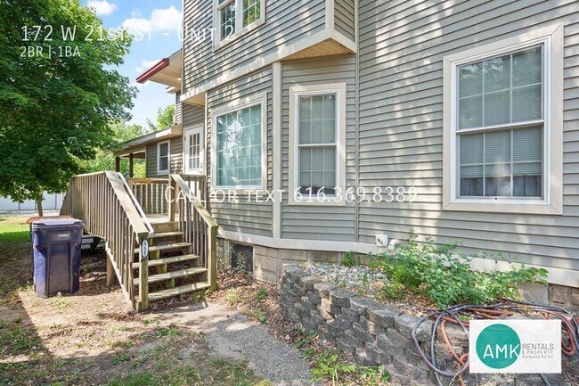 Building Photo - 172 W 21st St