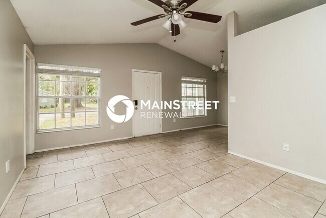 Building Photo - 3 Bedroom Pet-Friendly Home in Sanford, FL with Main Street Renewal
