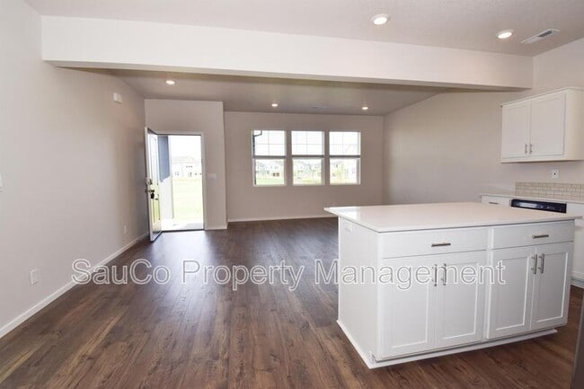 Building Photo - 2269 Livesay Ln