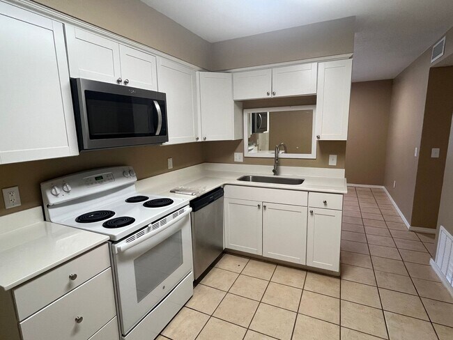 Building Photo - 307 Harris Cir