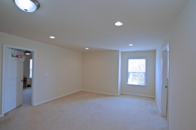 Building Photo - 3637 Manifest Pl