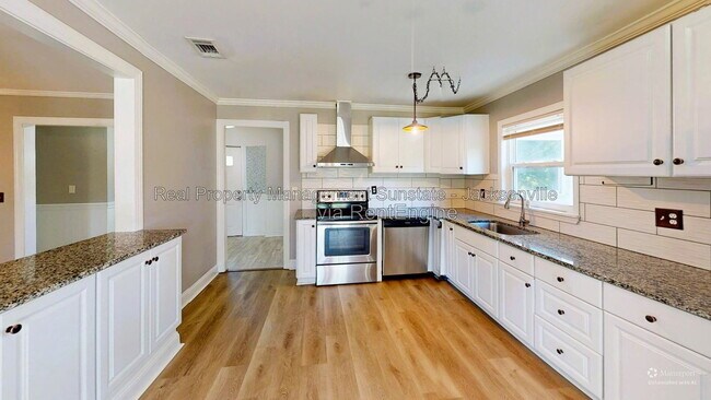 Building Photo - 865 Rudder Rd