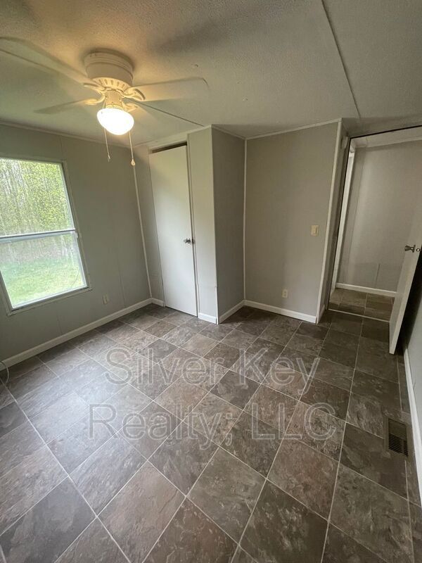 Building Photo - 270 Co Rd 213